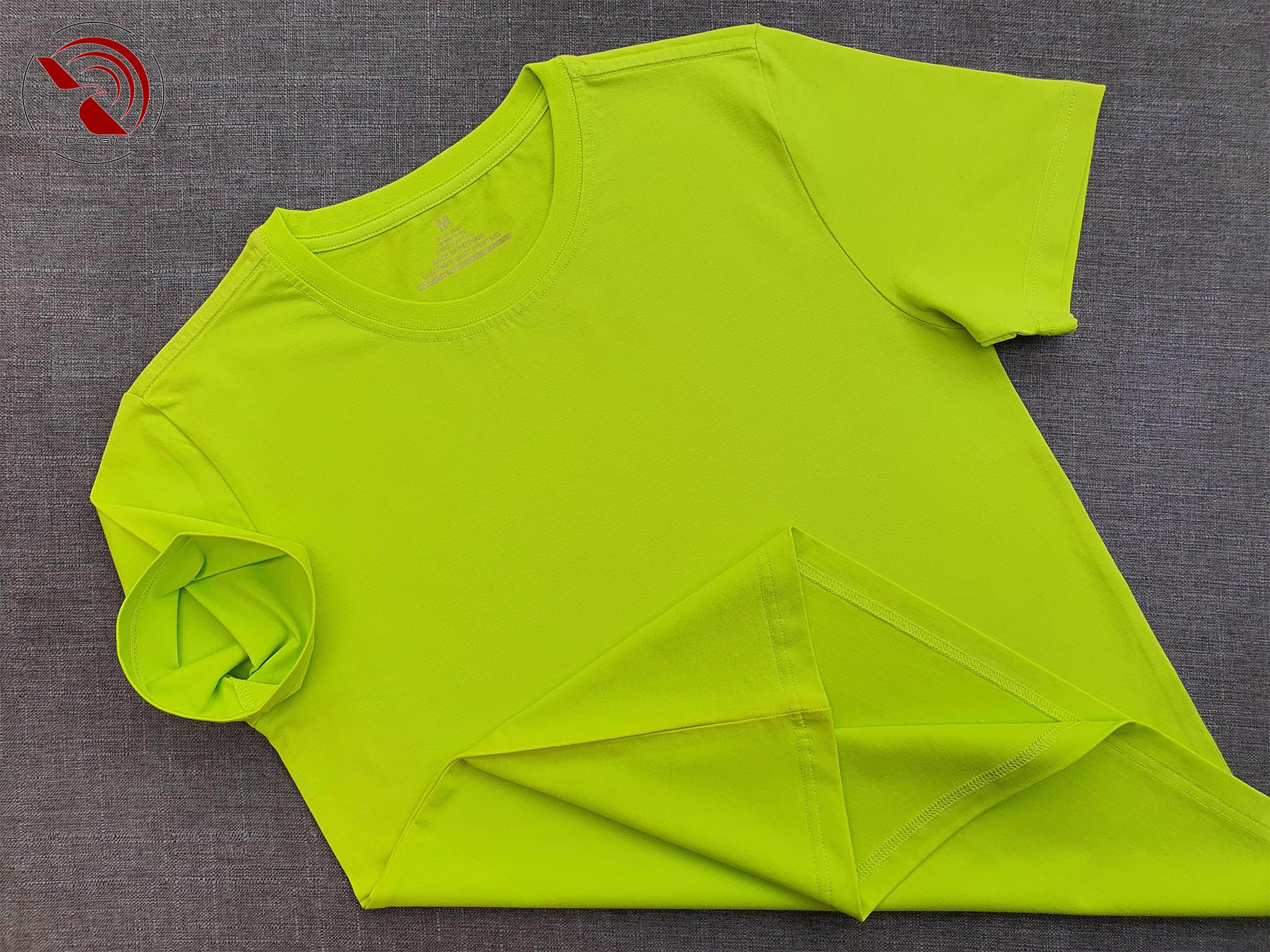 Áo thun cổ tròn ngắn tay cotton cao cấp xanh chuối