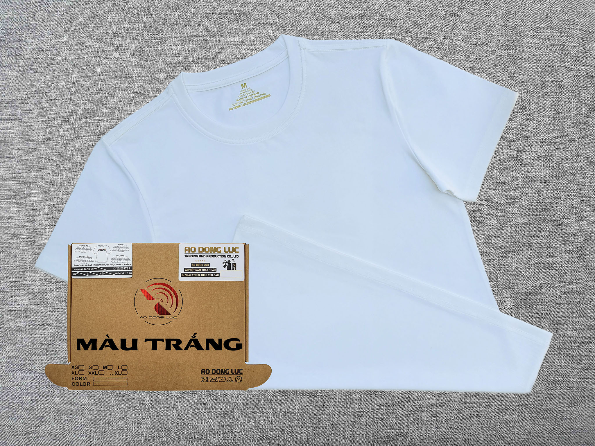 Áo thun cổ tròn ngắn tay cotton cao cấp màu trắng