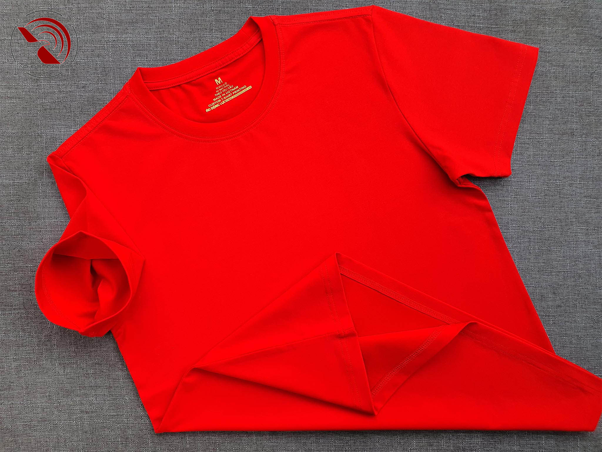 Áo thun cổ tròn ngắn tay cotton cao cấp màu đỏ tươi