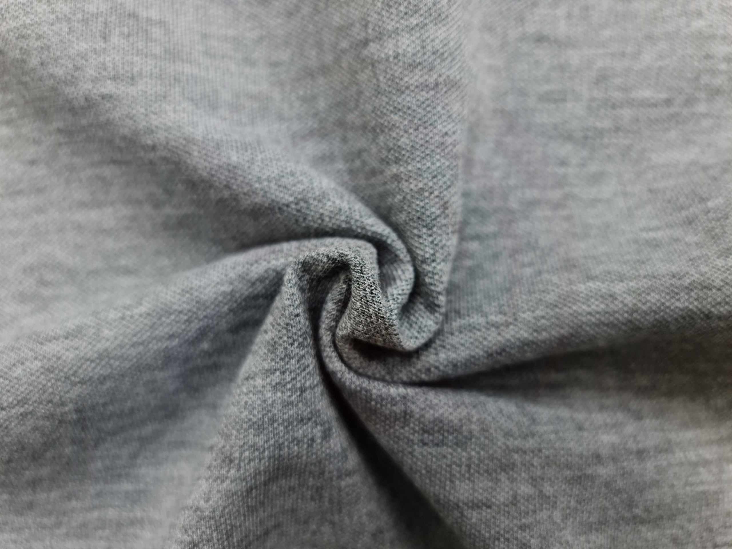 Chất vải áo thun cổ trụ polo bo trơn cá sấu lạnh màu xám đậm