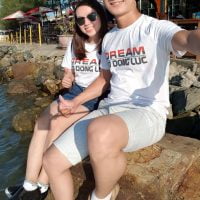 Áo đôi mẫu áo thun động lực cổ tròn ngắn tay unisex màu trắng in Dream