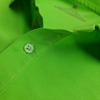Hình chụp chi tiết trụ áo polo bo trơn cá sấu mè unisex xanh lá