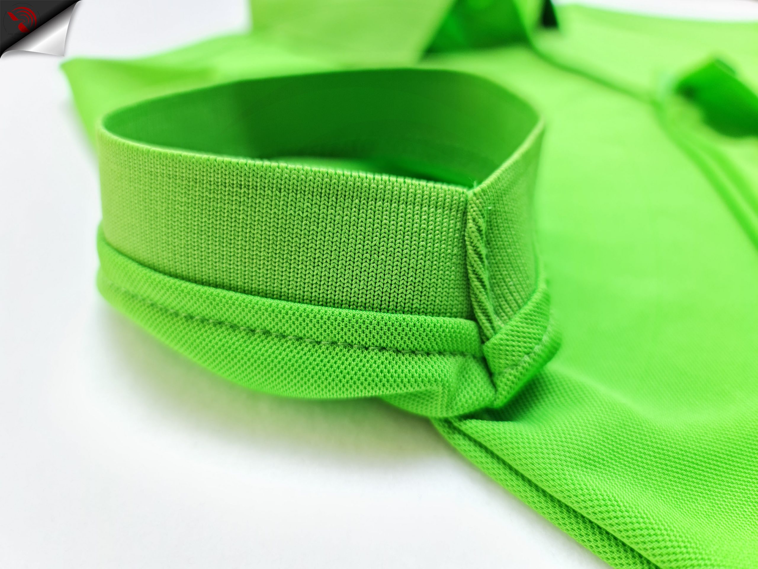 Chi tiết bo tay spandex áo cổ trụ polo bo trơn unisex cá sấu mè xanh lá