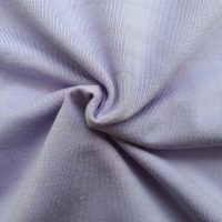 Hình chụp cận cảnh chất vải áo thun cổ tròn ngắn tay supe unisex tím cà