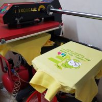Ép decal trên áo đã may thành phẩm