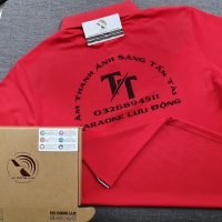 Đồng phục áo thun polo bo trơn màu đỏ in chuyển nhiệt