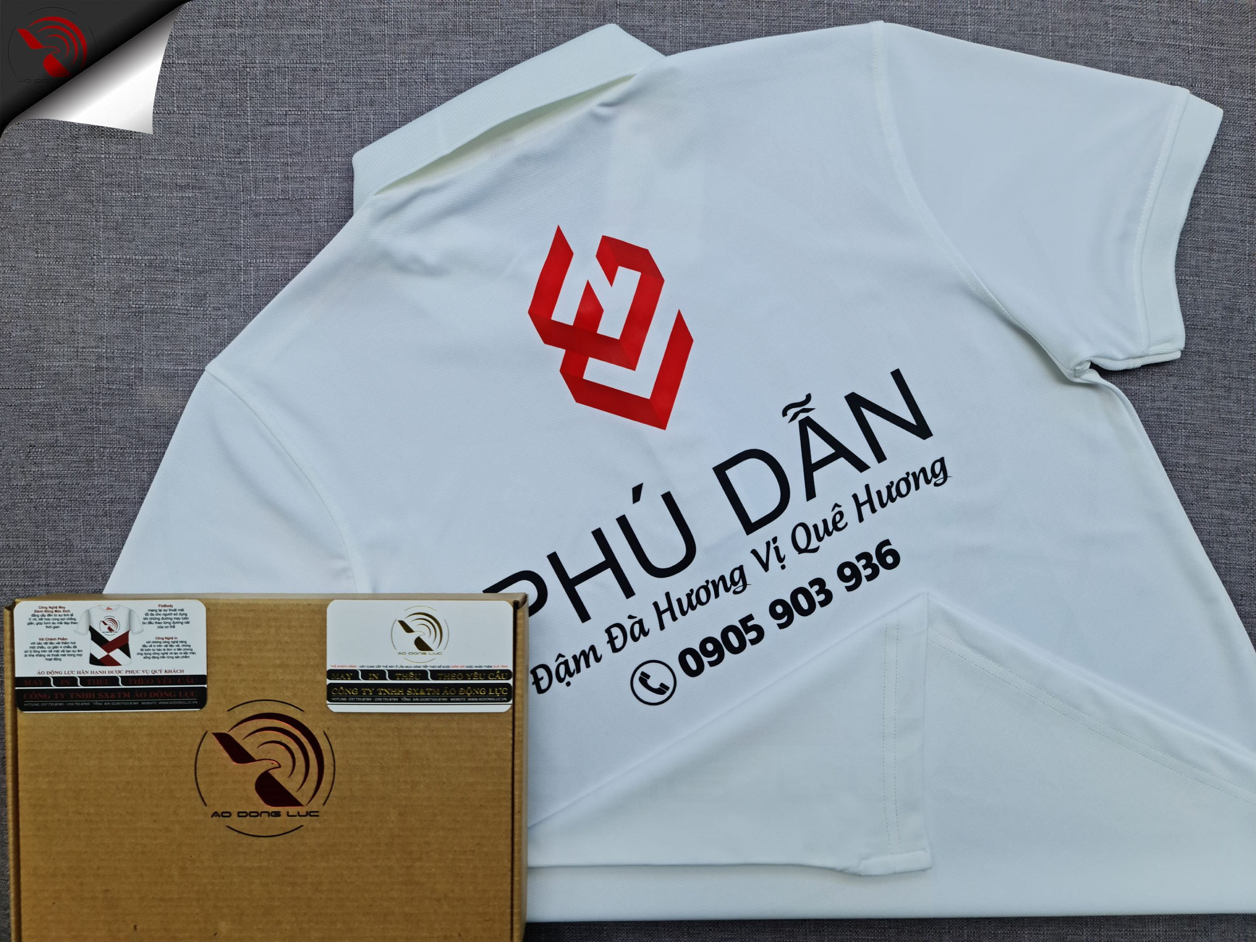 Đồng phục áo thun polo bo trơn màu trắng in kỹ thuật số