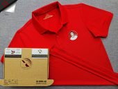 Đồng phục áo thun polo bo trơn màu đỏ in kỹ thuật số logo