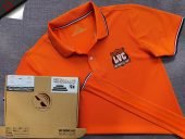 Đồng phục áo thun polo bo sọc màu cam in kỹ thuật số logo