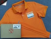 Đồng phục áo thun polo bo trơn màu cam in decal logo