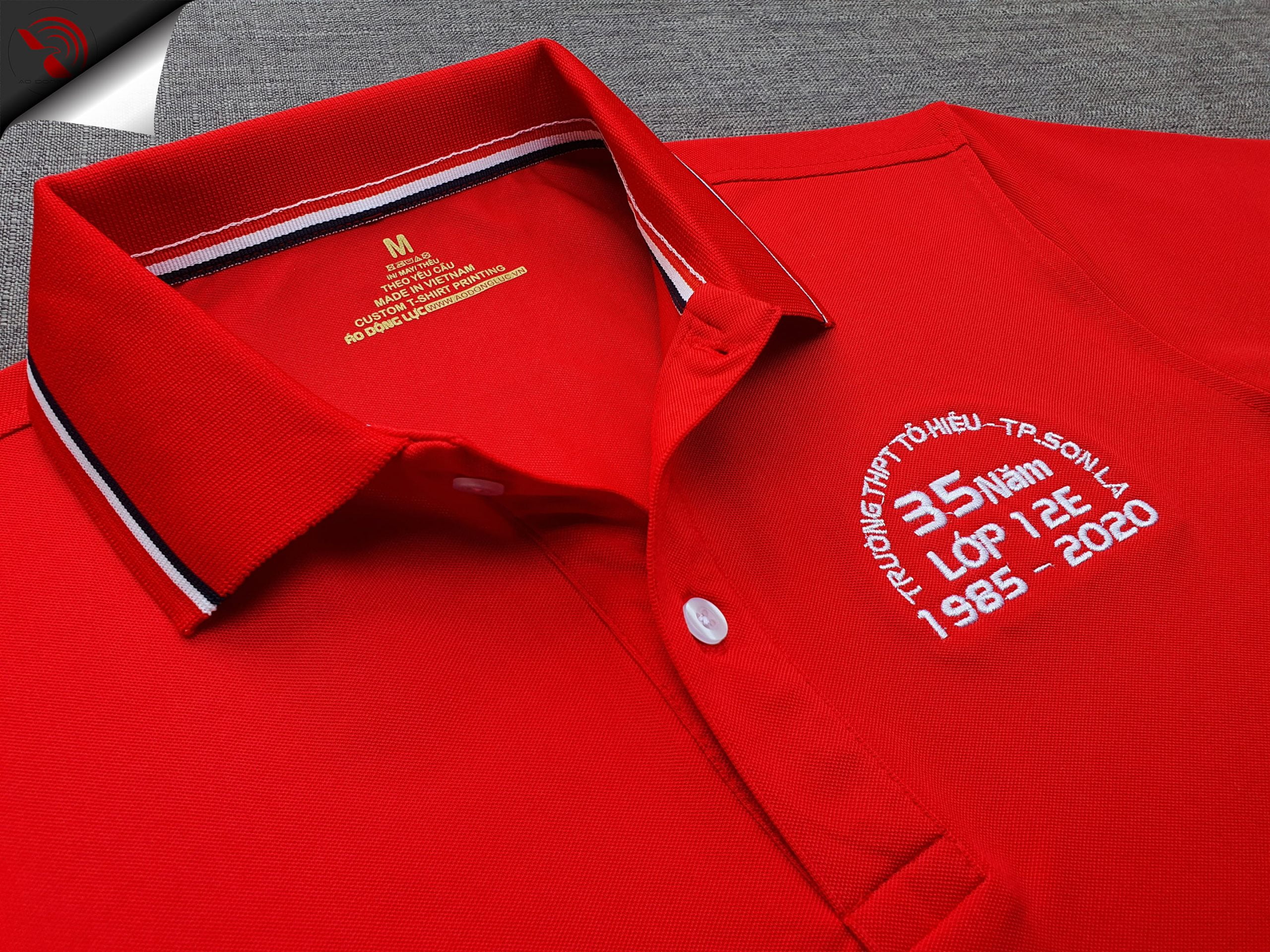 Đồng phục áo thun polo bo sọc màu đỏ thêu logo