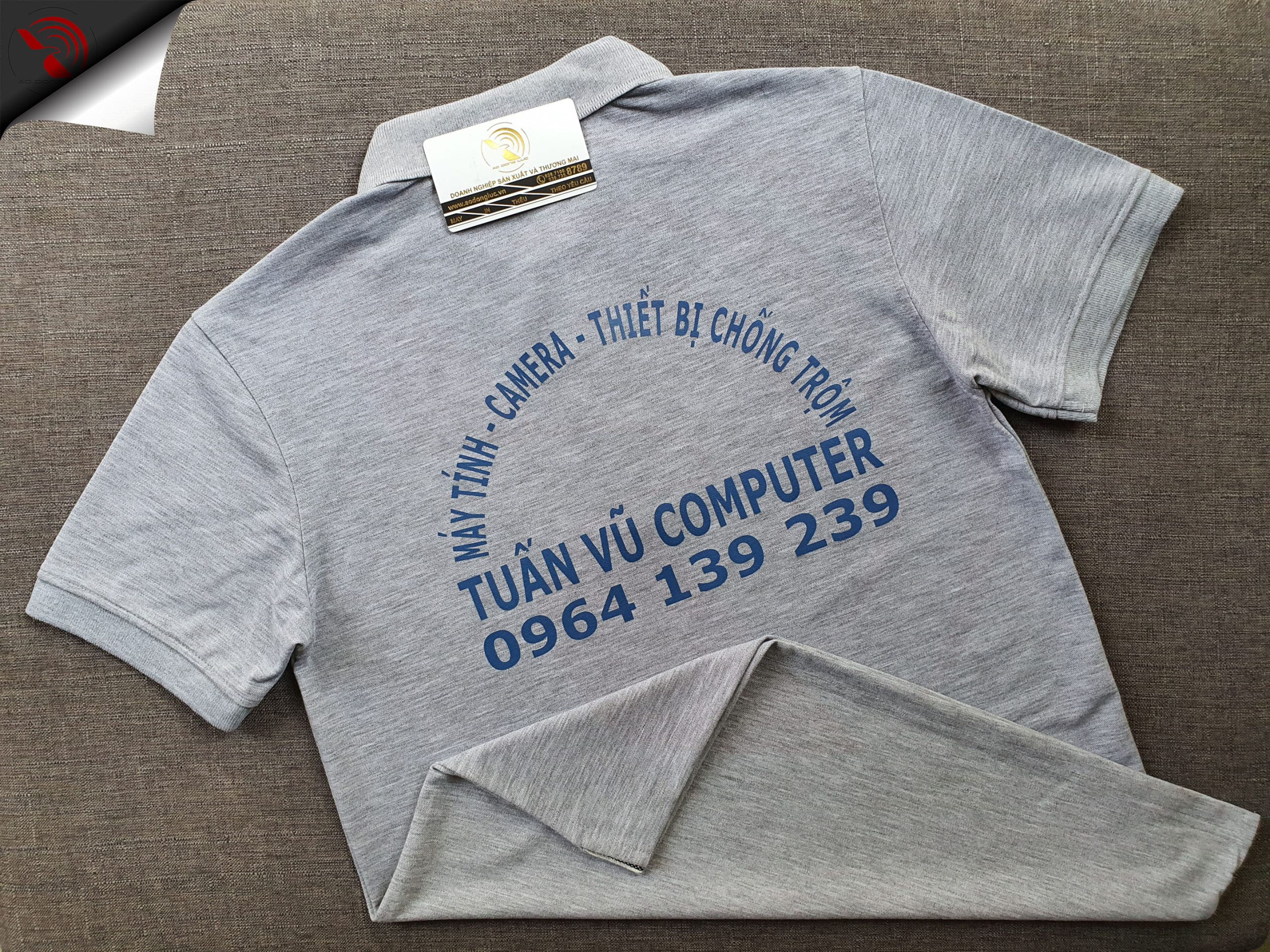 Đồng phục áo thun polo bo trơn màu xám tiêu in decal logo