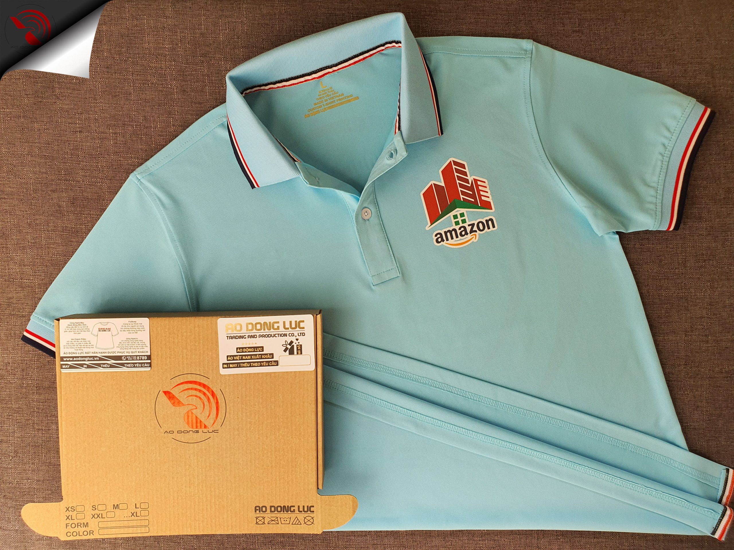 Đồng phục áo thun polo bo sọc màu thiên thanh in decal logo
