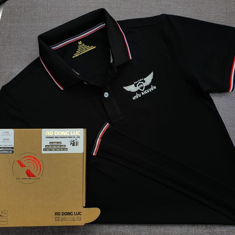 Đồng phục áo thun polo bo sọc màu đen in lụa