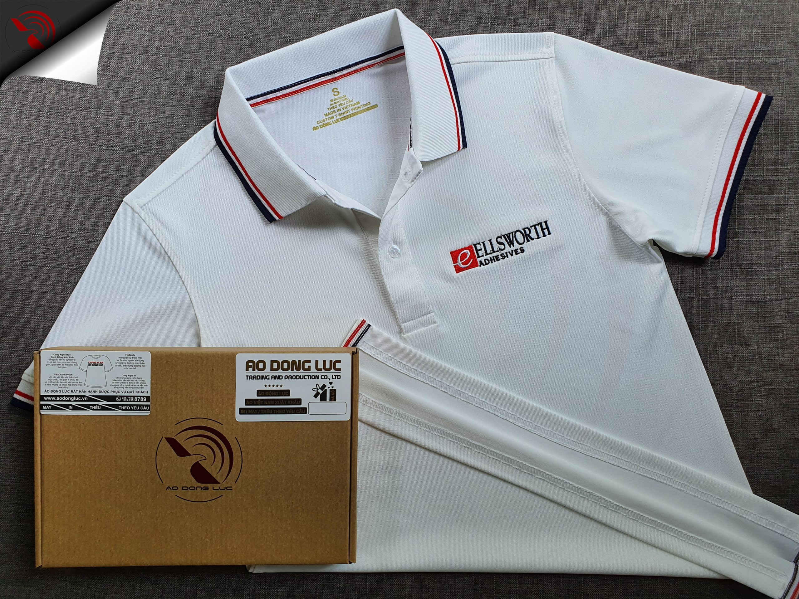 Đồng phục áo thun polo bo sọc màu trắng thêu logo
