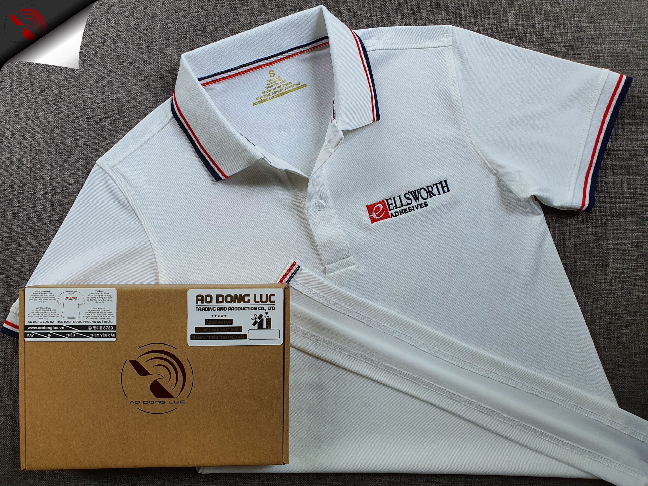 Đồng phục áo thun polo bo sọc màu trắng thêu logo