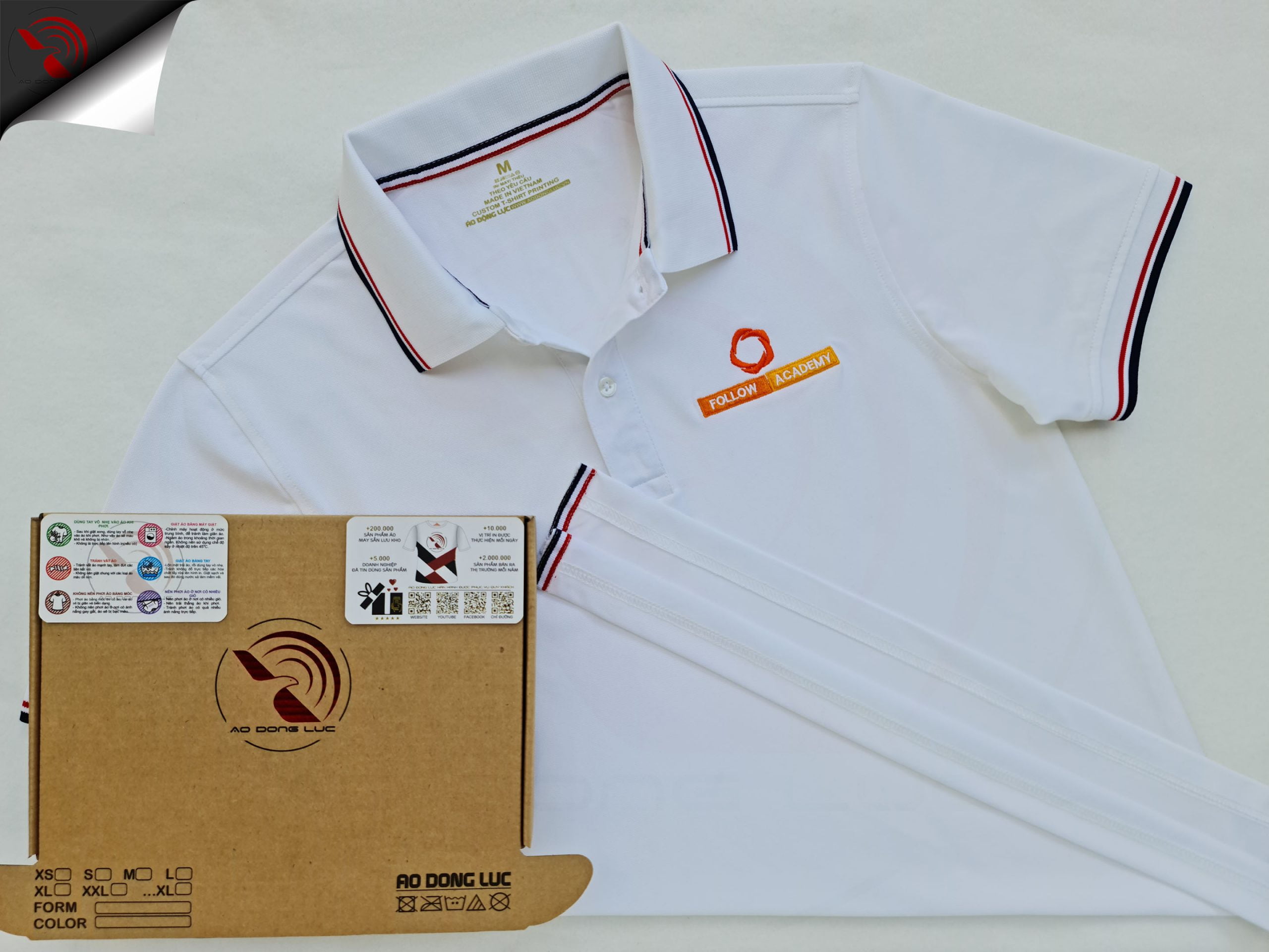 Đồng phục áo thun polo bo sọc màu trắng thêu logo
