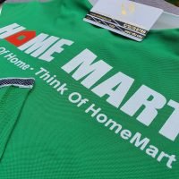 Hình in lụa lên áo thun đồng phục polo xanh két phối trắng