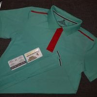 Đồng phục áo thun polo màu xanh ngọc phối trụ cổ màu đỏ