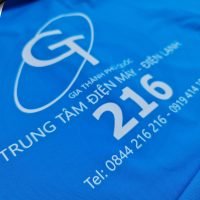 Hình in kỹ thuật số lên áo thun đồng phục polo xanh ya