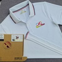 Đồng phục áo thun polo bo sọc màu trắng in kỹ thuật số
