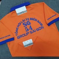 Đồng phục áo thun polo màu cam phối bo tay bo cổ trụ trong xanh bích thêu logo